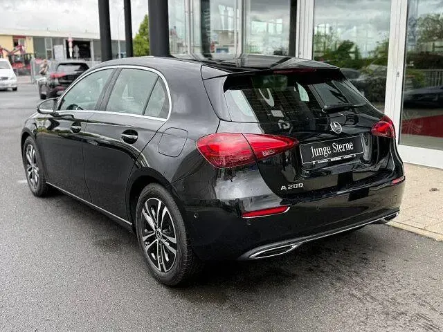 Gebraucht Mercedes A200 Progressive 163 PS (119 kW) 2025 Lack kosmosschwarz
