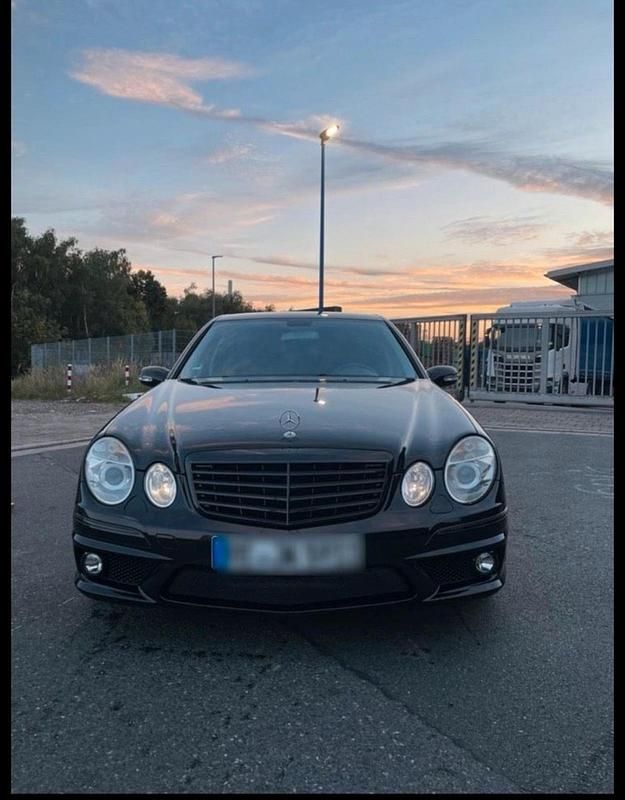 Gebraucht Mercedes E200 163 PS (119 kW) 2005 Schwarz Limousine