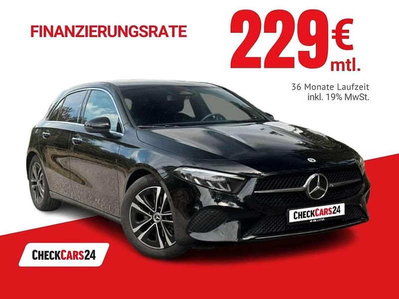 Schwarz Gebraucht 2024 Mercedes A200 AMG line Limousine | 34.889 € (Teuer) - Bild 1/4