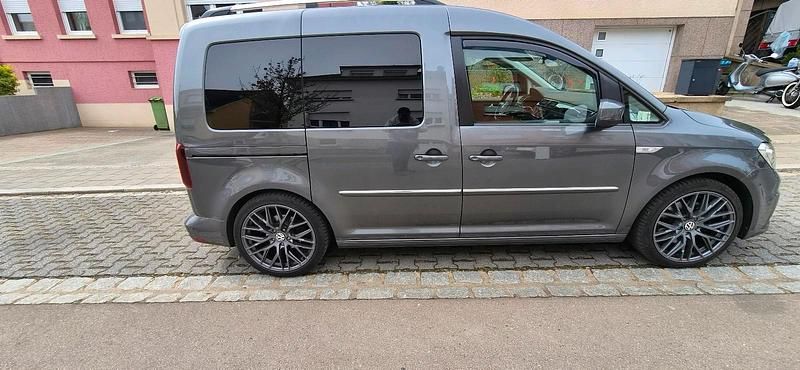 Brugt VW Caddy Highline 150 HK (110 kW) 2019 Grå MPV