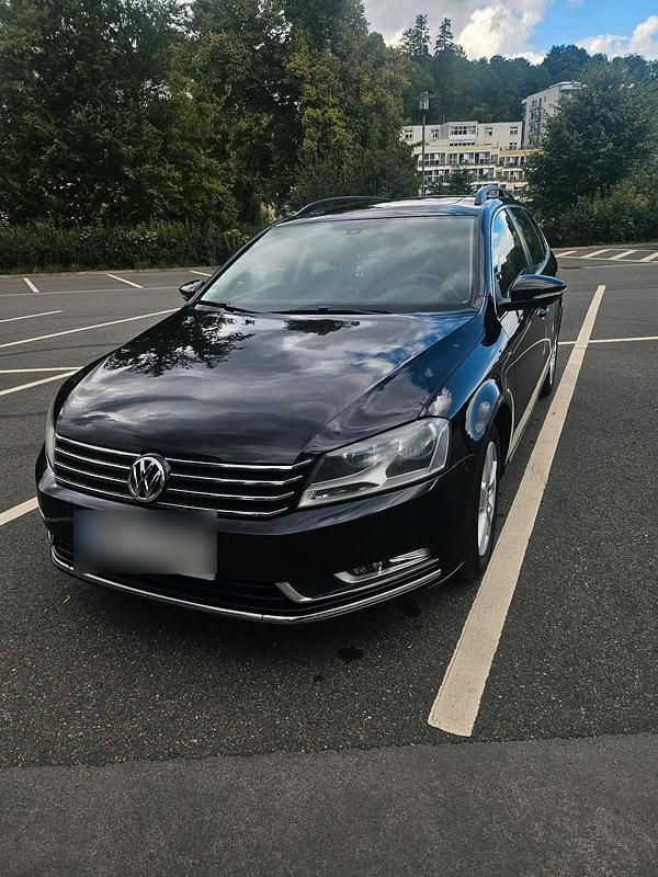 Schwarz Gebraucht 2012 VW Passat Kombi | 7.500 € (Fairer Preis) - Bild 1/4