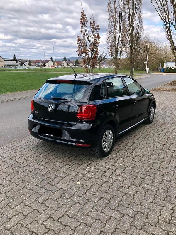 Gebraucht VW Polo 60 PS (44 kW) 2015 Schwarz Kleinwagen