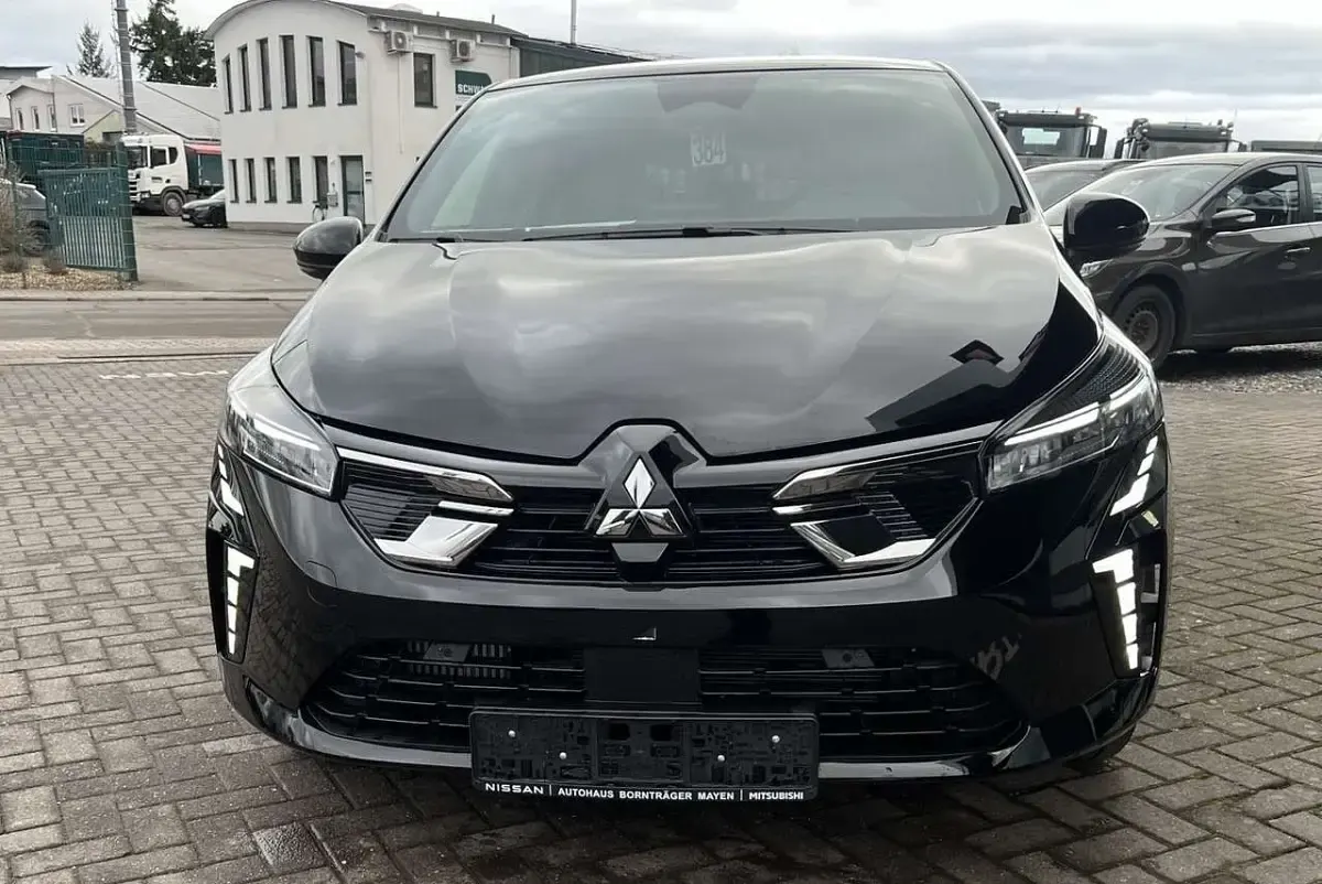 Neu Mitsubishi Colt Edition 91 PS (66 kW) 2025 Onyxschwarz (m) Kleinwagen