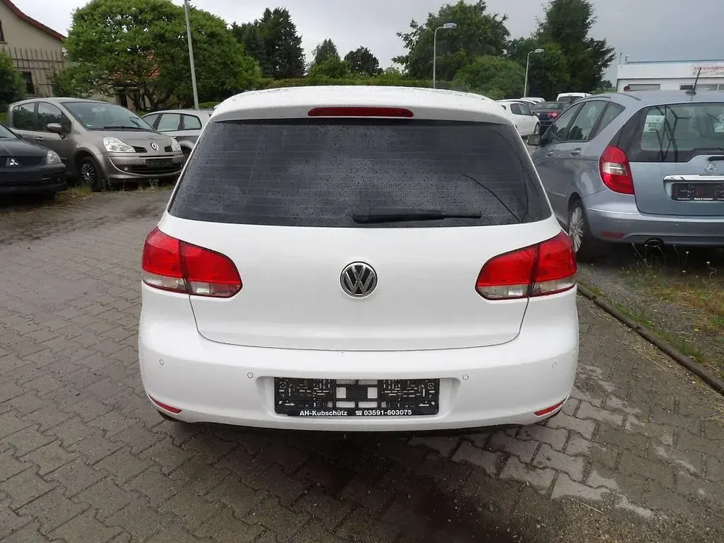 Gebraucht VW Golf VI Trendline 80 PS (58 kW) 2010 Candyweiß Kleinwagen