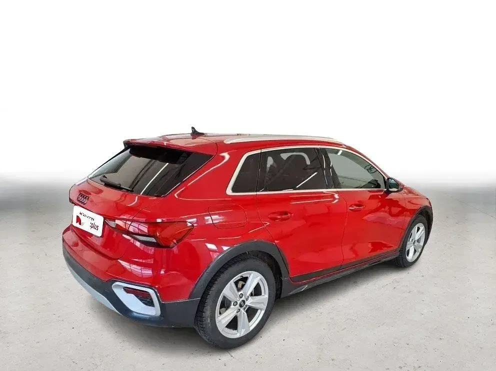 Gebraucht Audi A3 Ambiente 150 PS (110 kW) 2025 Rot Limousine