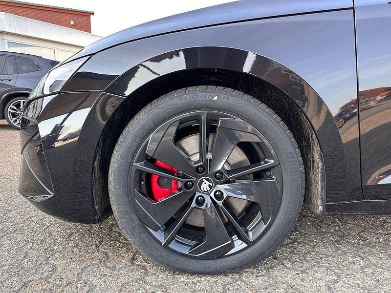 Neu Skoda Octavia RS 265 PS (194 kW) 2026 Schwarz Kombi