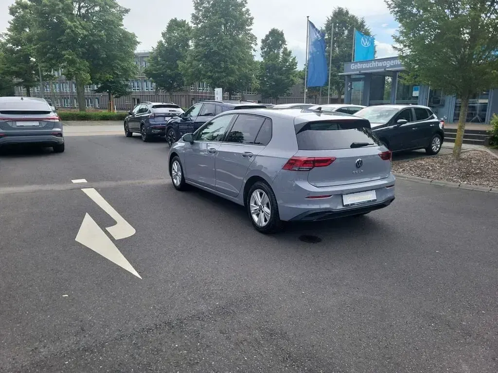 Gebraucht VW Golf VIII Basis 90 PS (66 kW) 2022 Andere Limousine