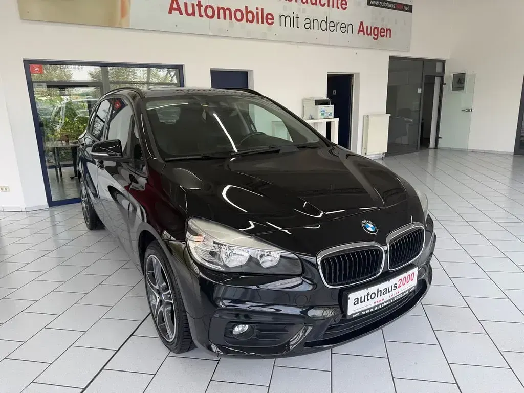 Gebraucht BMW 218 Active Tourer Sport Line 136 PS (100 kW) 2015 Schwarz Van / Kleinbus