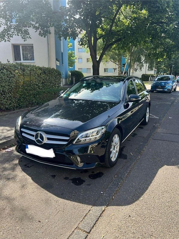 Schwarz Gebraucht 2019 Mercedes C220 Kombi | 22.300 € (Fairer Preis) - Bild 1/4