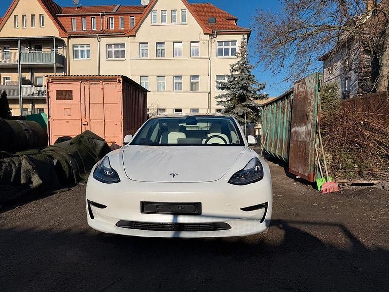 Gebraucht Tesla Model 3 366 kW (498 PS) 2020 Weiß Limousine