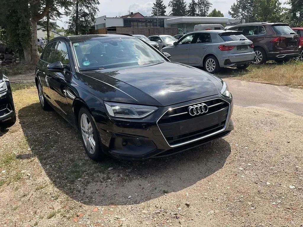 Gebraucht Audi A4 Sport 204 PS (150 kW) 2023 Schwarz Kombi