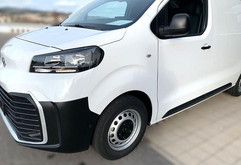 Gebraucht Toyota Proace 144 PS (105 kW) 2024 Weiß Van / Kleinbus