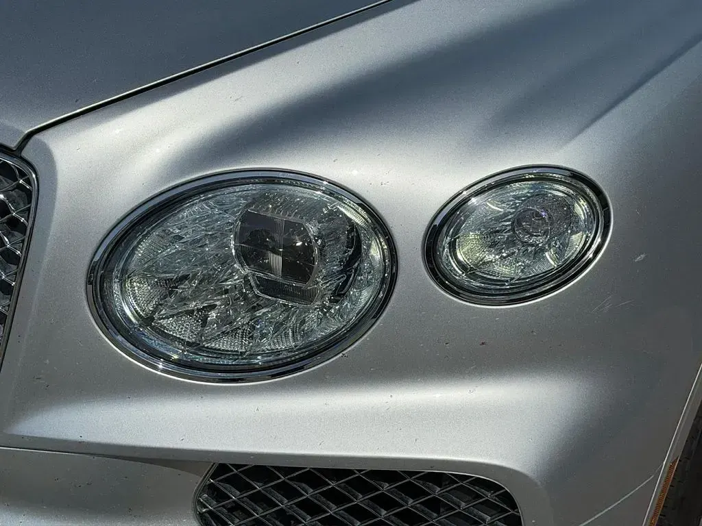 Gebraucht Bentley Bentayga 551 PS (405 kW) 2021 Silber SUV