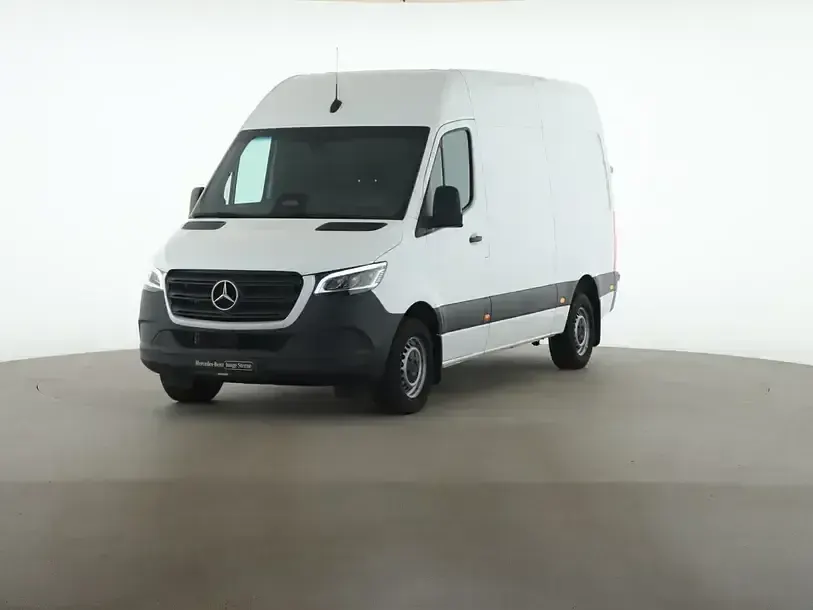 Gebraucht Mercedes Sprinter 190 PS (139 kW) 2025 Weiß Van