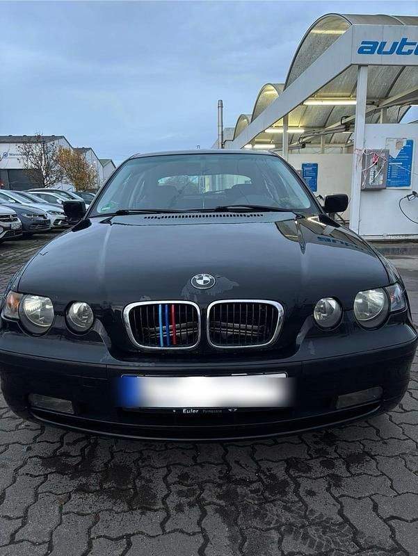 Schwarz Gebraucht 2003 BMW 316 Compact Kleinwagen | 2.399 € - Bild 1/4