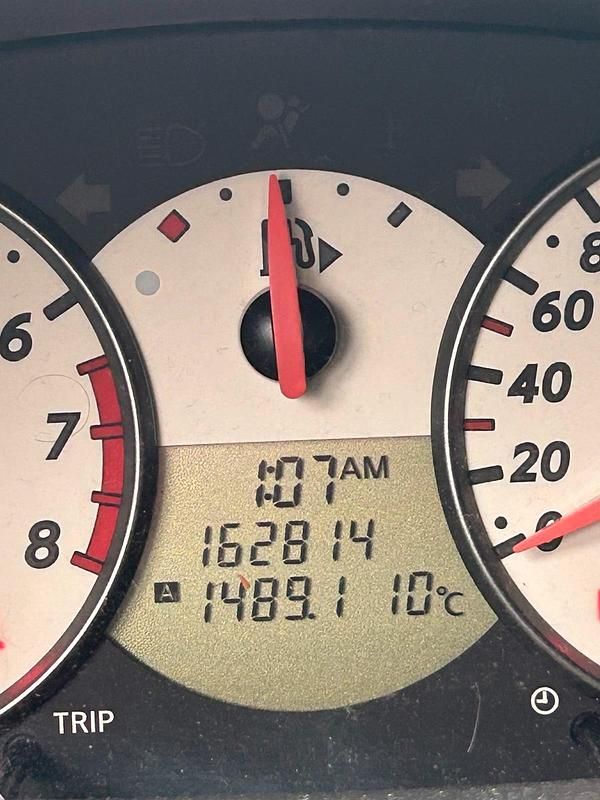 Gebraucht Nissan Micra 65 PS (47 kW) 2007 Silber Kleinwagen