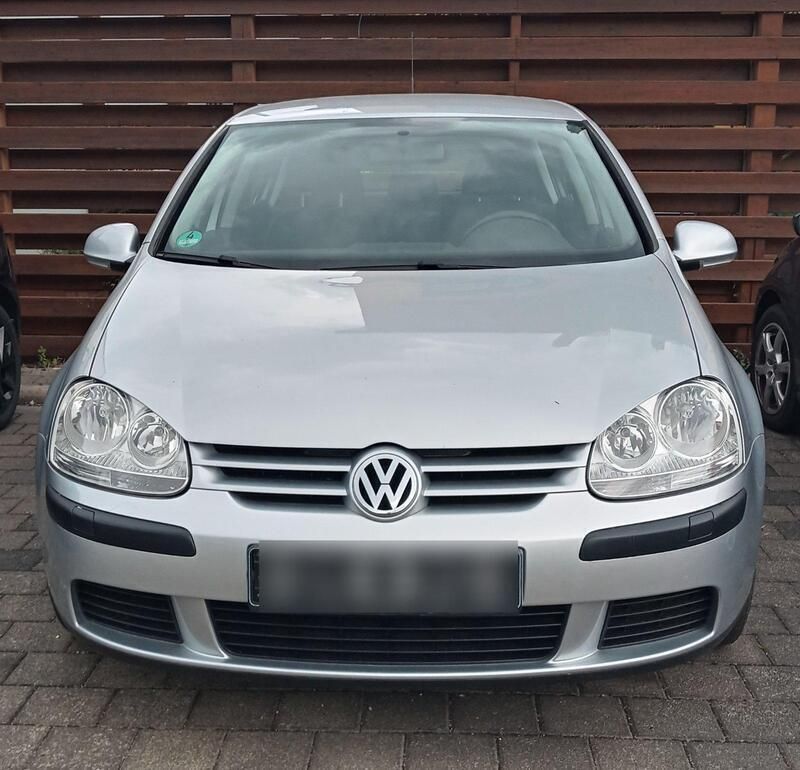 Grau Gebraucht 2006 VW Golf V Limousine | 2.999 € (Fairer Preis) - Bild 1/4