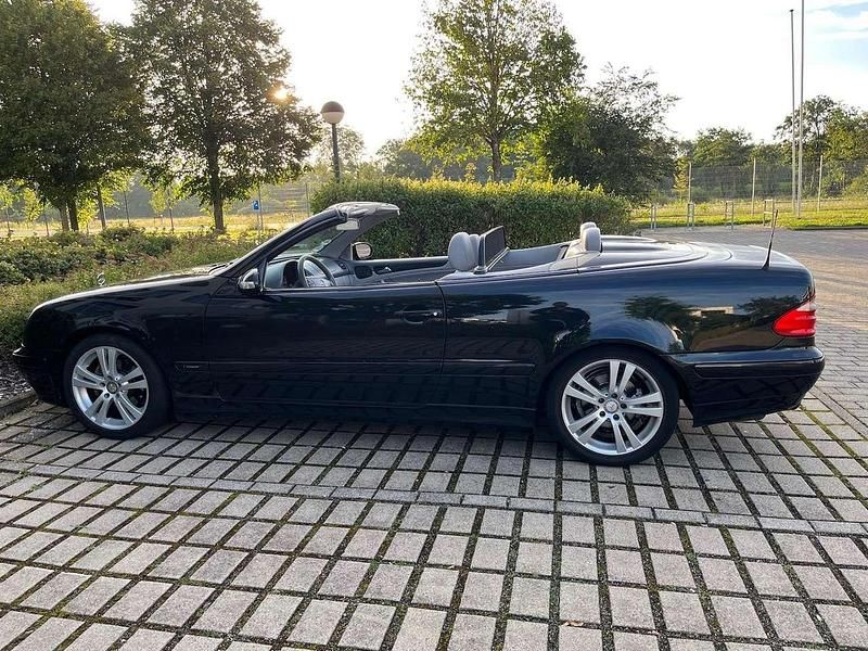 Gebraucht Mercedes CLK200 Avantgarde 136 PS (100 kW) 2000 Schwarz Cabrio