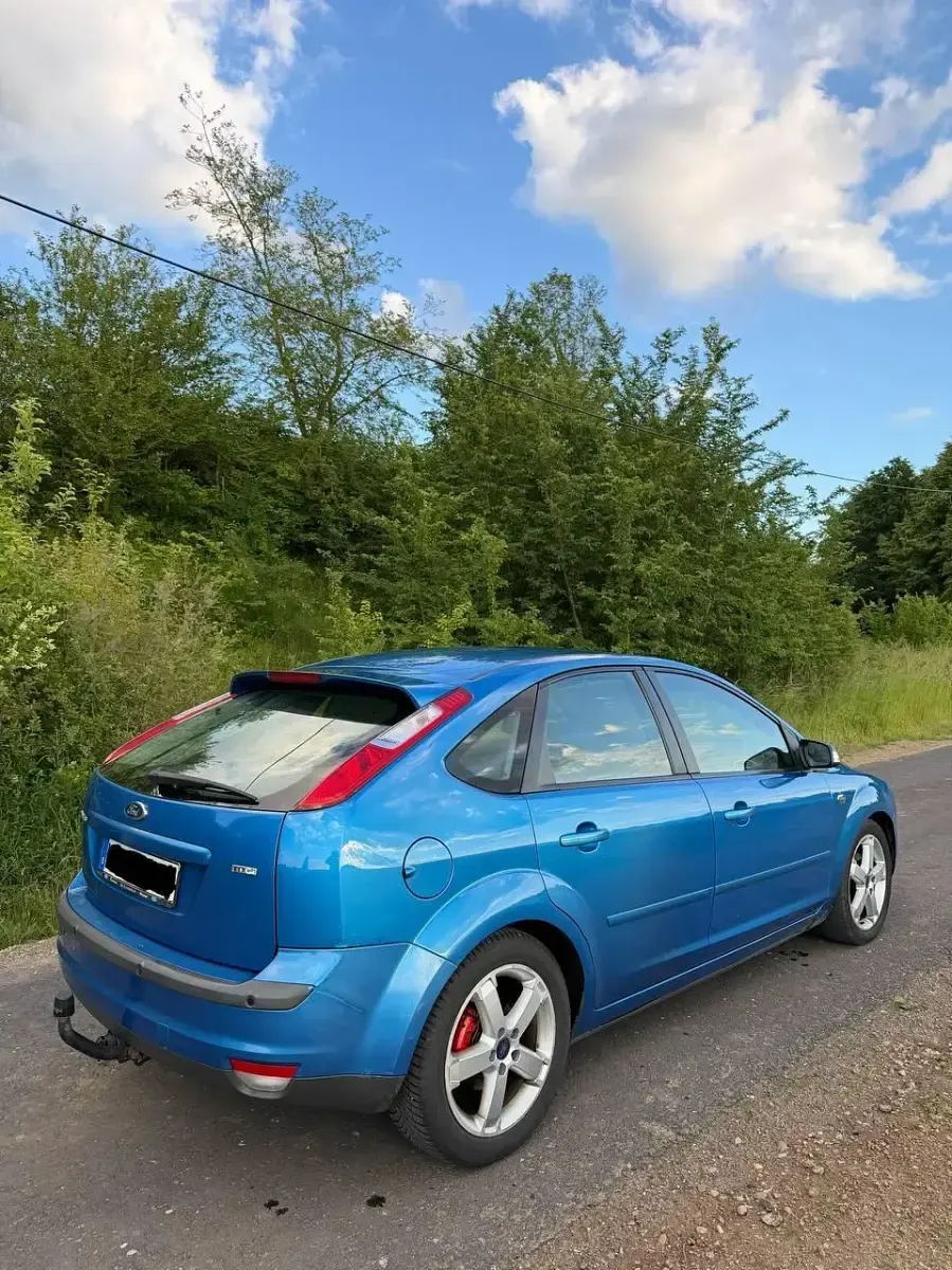 Gebraucht Ford Focus 109 PS (80 kW) 2007 Blau Kleinwagen