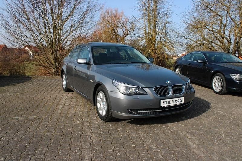 Gebraucht BMW 523 190 PS (139 kW) 2007 Grau Limousine