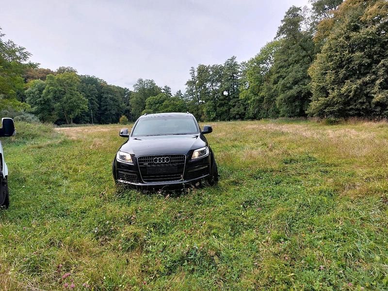 Schwarz Gebraucht 2008 Audi Q7 SUV | 8.000 € (Superpreis) - Bild 1/4