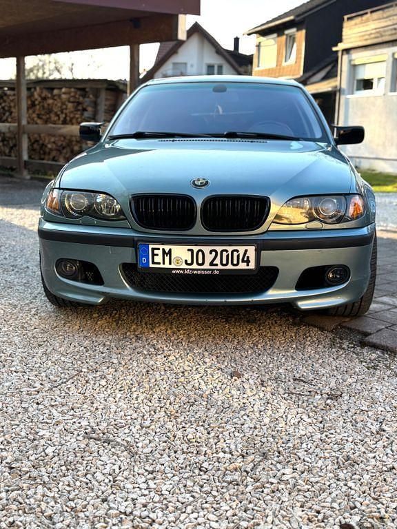 Gebraucht BMW 320 170 PS (125 kW) 2002 Blau Limousine