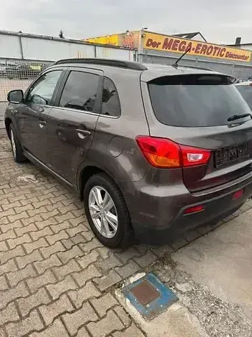 Gebraucht Mitsubishi ASX Intense 150 PS (110 kW) 2012 Braun SUV