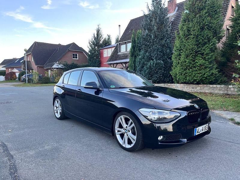 Gebraucht BMW 118 143 PS (105 kW) 2011 Schwarz Kleinwagen