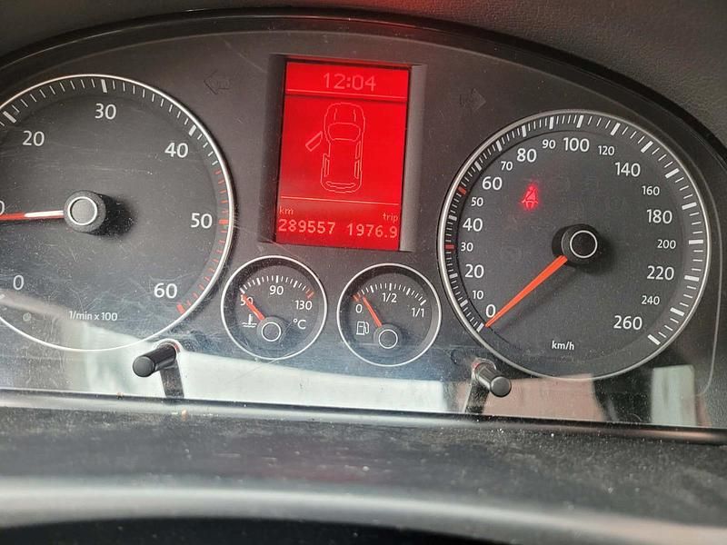 Gebraucht VW Touran 2008 Silber Van / Kleinbus