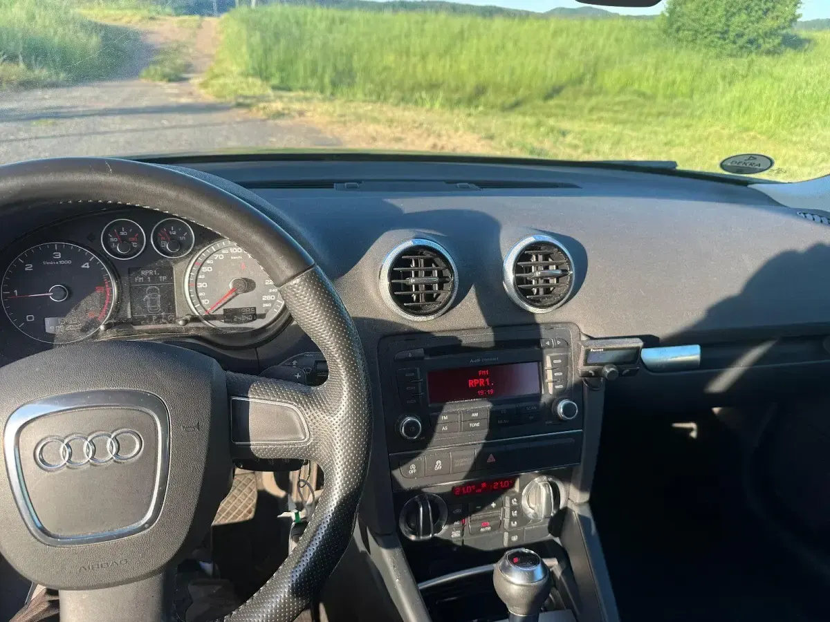 Gebraucht Audi A3 Ambition 140 PS (102 kW) 2012 Grau Kleinwagen