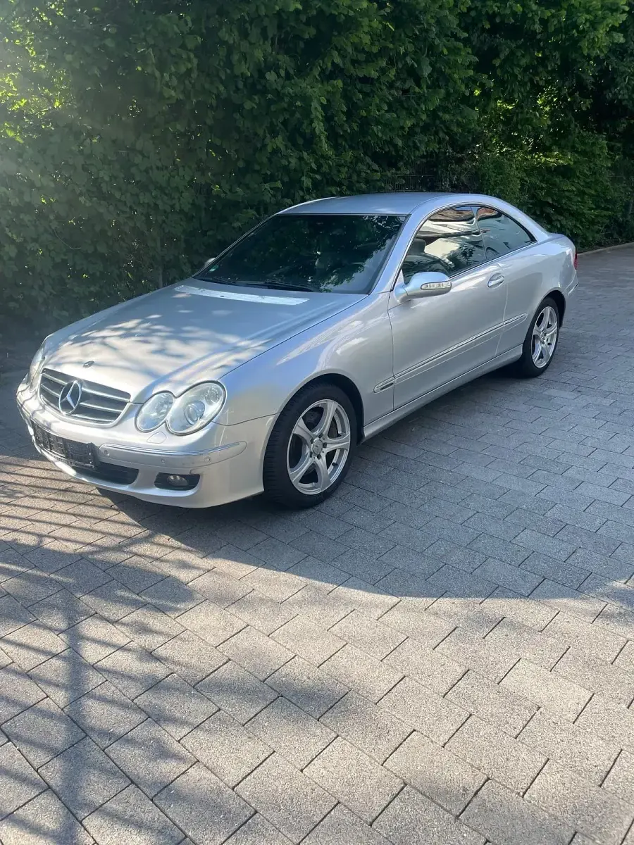 Gebraucht Mercedes CLK200 163 PS (119 kW) 2007 Silber Coupé