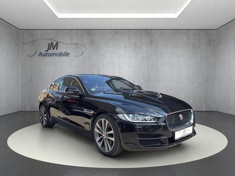 Gebraucht Jaguar XE Portfolio 185 PS (136 kW) 2016 Schwarz Limousine