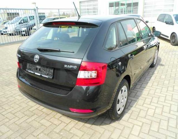 Gebraucht Skoda Rapid Ambition 105 PS (77 kW) 2014 Schwarz metallic Limousine