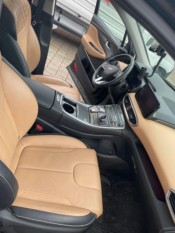 Schwarz Gebraucht 2021 Hyundai Santa Fe Prime SUV | 33.690 € (Teuer) - Bild 1/4