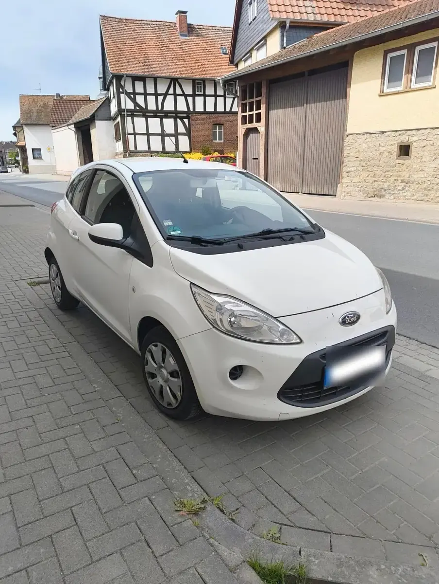 Gebraucht Ford Ka 69 PS (50 kW) 2012 Weiß Kleinwagen