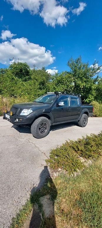 Schwarz Gebraucht 2011 Nissan Navara Abholung | 13.800 € (Etwas zu teuer) - Bild 1/4