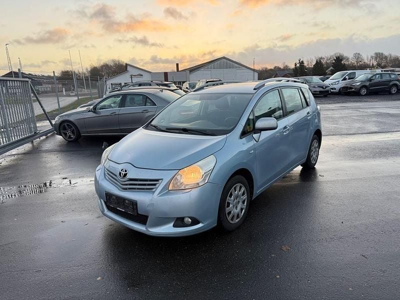 Blau Gebraucht 2010 Toyota Verso Life Van / Kleinbus | 2.800 € (Guter Preis) - Bild 1/4