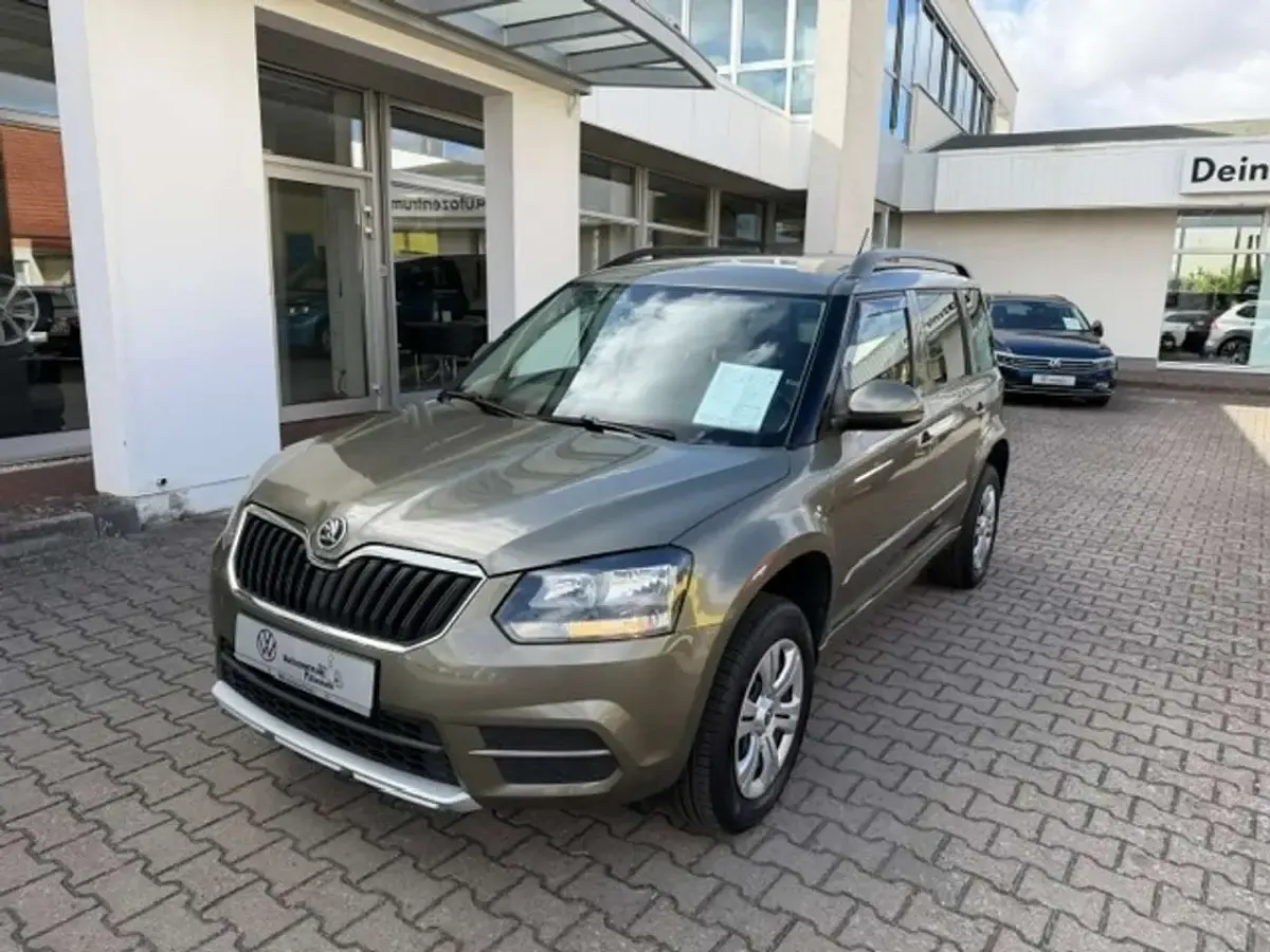Gebraucht Skoda Yeti Active 110 PS (80 kW) 2015 Dschungelgrün metallic SUV