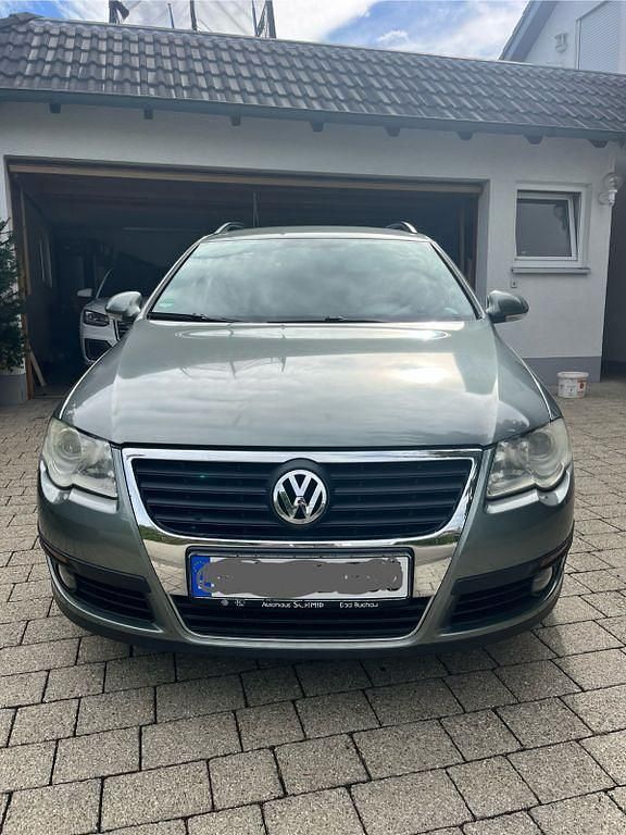 Gebraucht 2005 VW Passat Comfortline Kombi | 2.600 € (Fairer Preis) - Bild 1/4