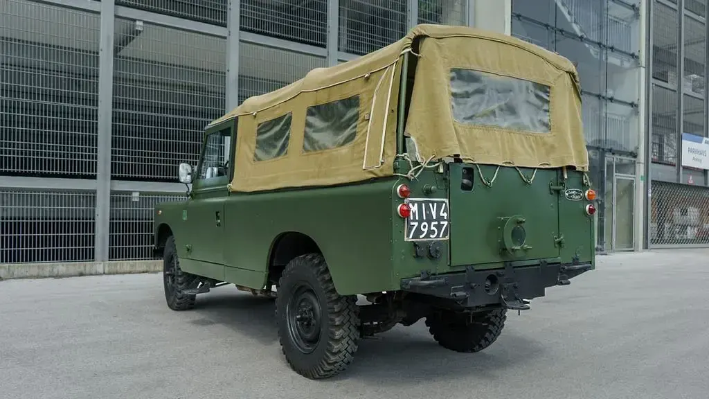 Gebraucht Land Rover 2 77 PS (56 kW) 1965 Grün Pickup