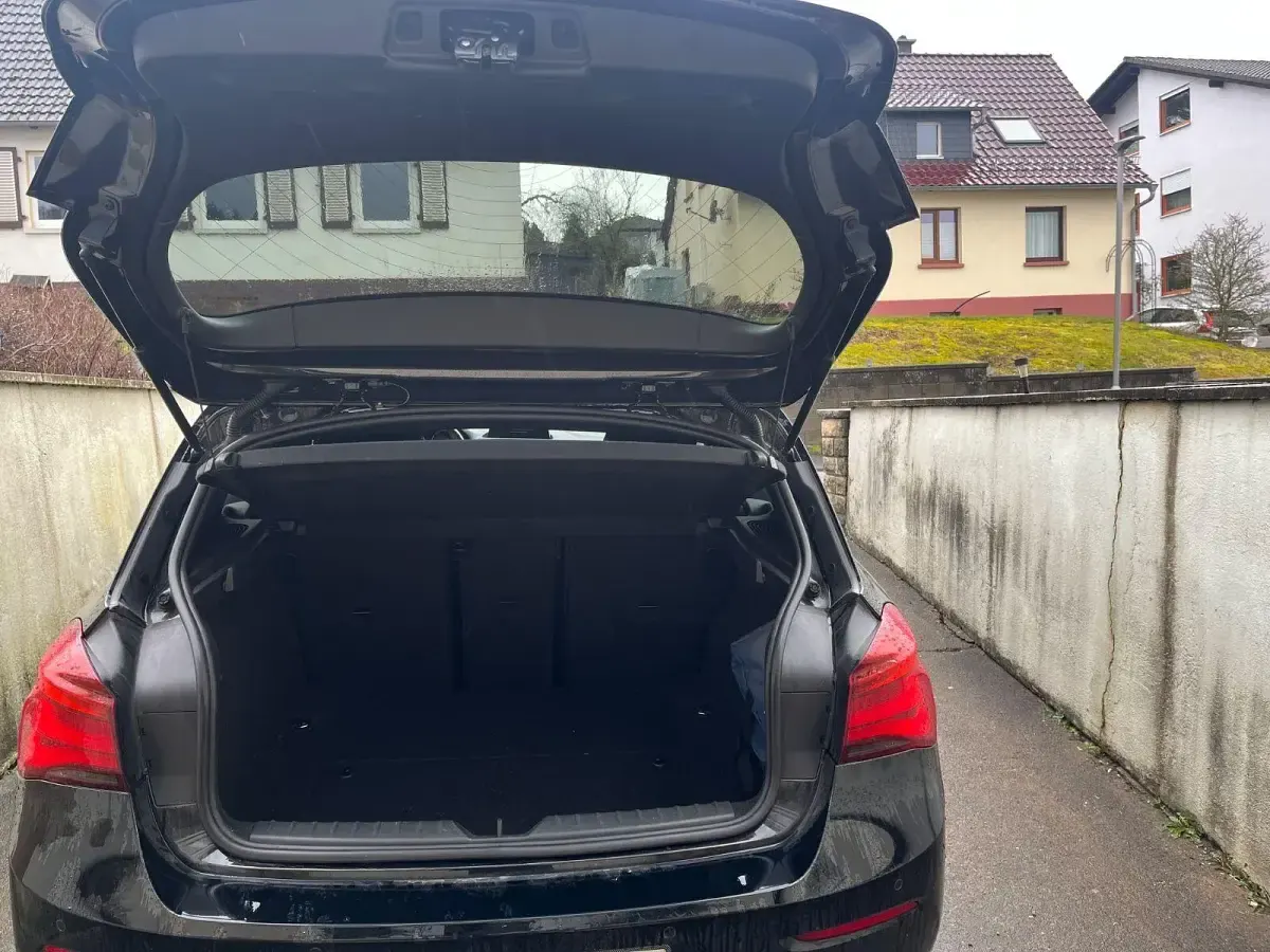 Gebraucht BMW 118 Shadowline 150 PS (110 kW) 2017 Schwarz Kleinwagen