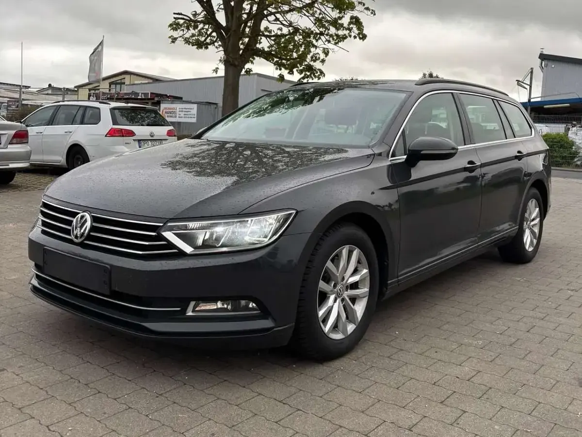 Second-hand VW Passat Comfortline 150 CP (110 kW) 2014 Gri Break