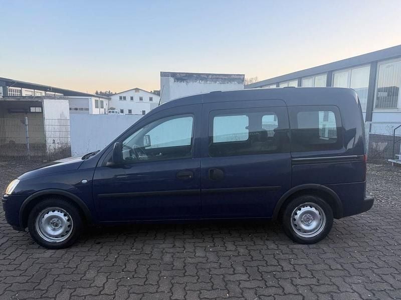 Gebraucht Opel Combo 90 PS (66 kW) 2007 Blau Van / Kleinbus