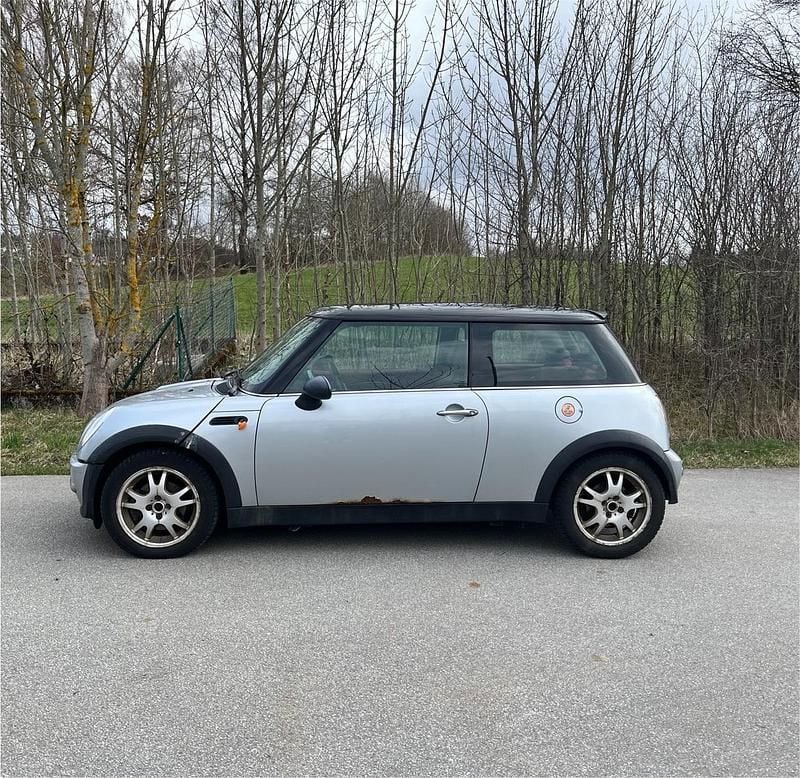 Second-hand Mini Cooper 116 CP (85 kW) 2002 Argintiu Hatchback