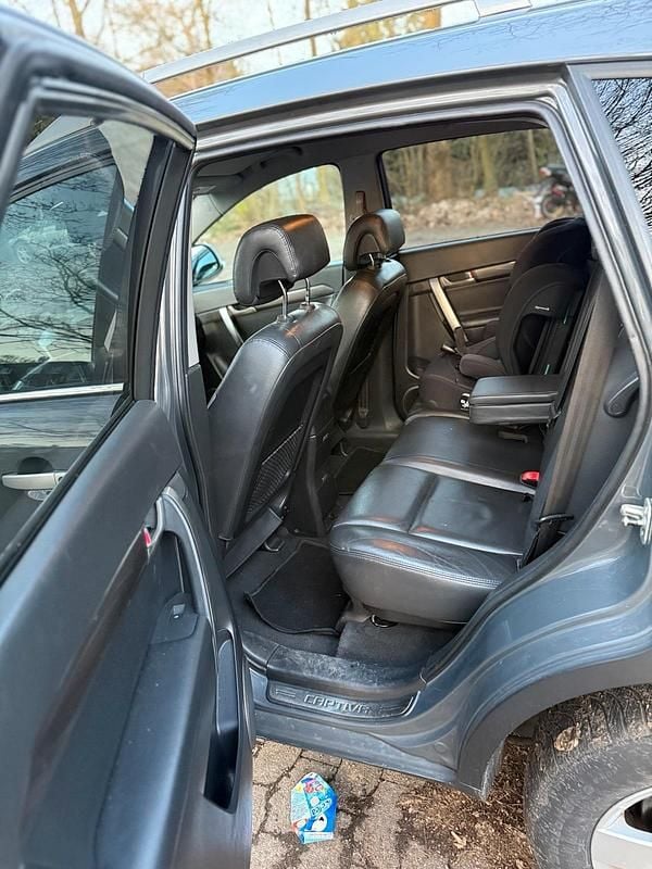 Gebraucht Chevrolet Captiva LT 150 PS (110 kW) 2010 Silber SUV