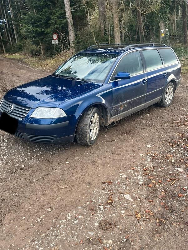 Gebraucht VW Passat 140 PS (102 kW) 2003 Blau Kombi