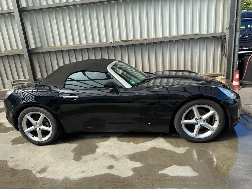 Second-hand Opel GT 264 CP (194 kW) 2009 Negru Cabrio