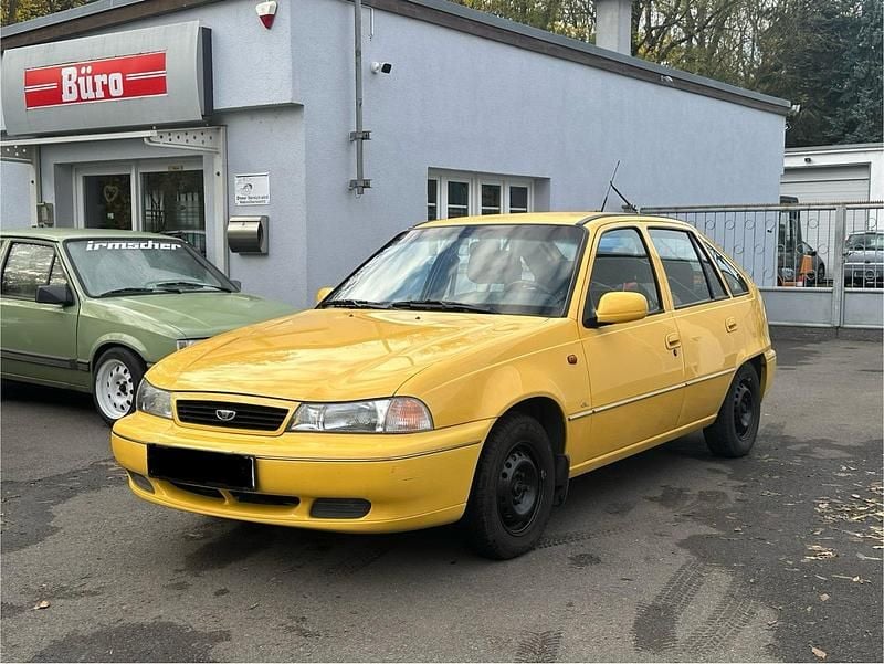 Gelb Gebraucht 1997 Chevrolet Nexia Kleinwagen | 2.000 € - Bild 1/4