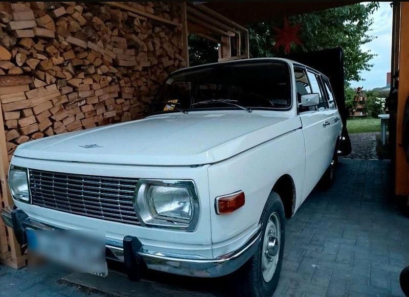 Weiß Gebraucht 1979 Wartburg 353 Kombi | 7.490 € - Bild 1/4