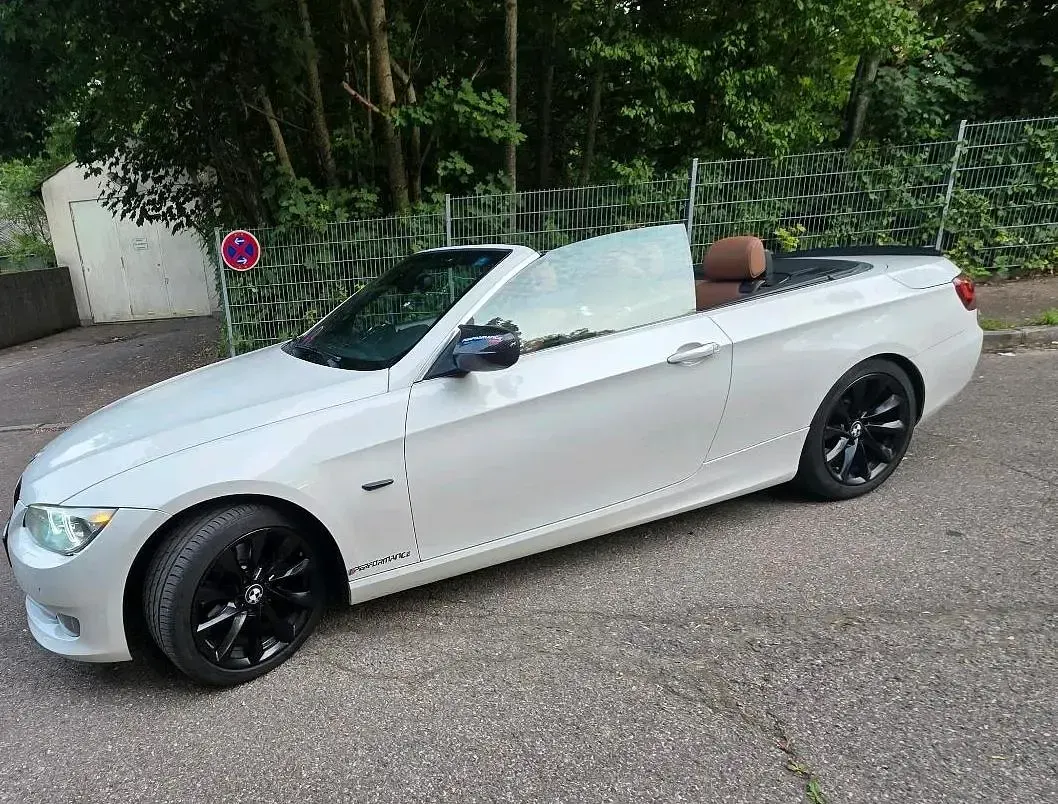 Gebraucht BMW 320 Cabriolet 184 PS (135 kW) 2012 Weiß Cabrio